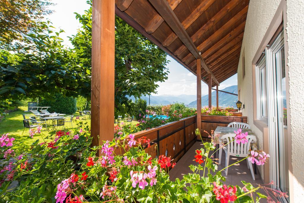 Pension Etschblick B&B Frangarto Buitenkant foto